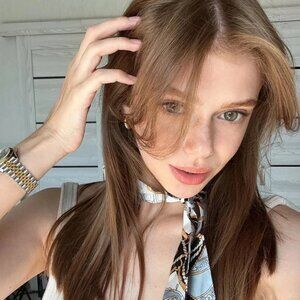 Meet your Posher, Yrene